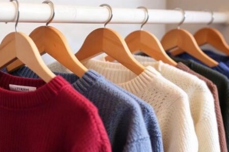 Sweter, który wygląda drogo i nie kończy jako kulkowany banał